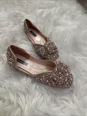 Women's Embellished Rose Gold Pearl Ballet Flats Size 7.5